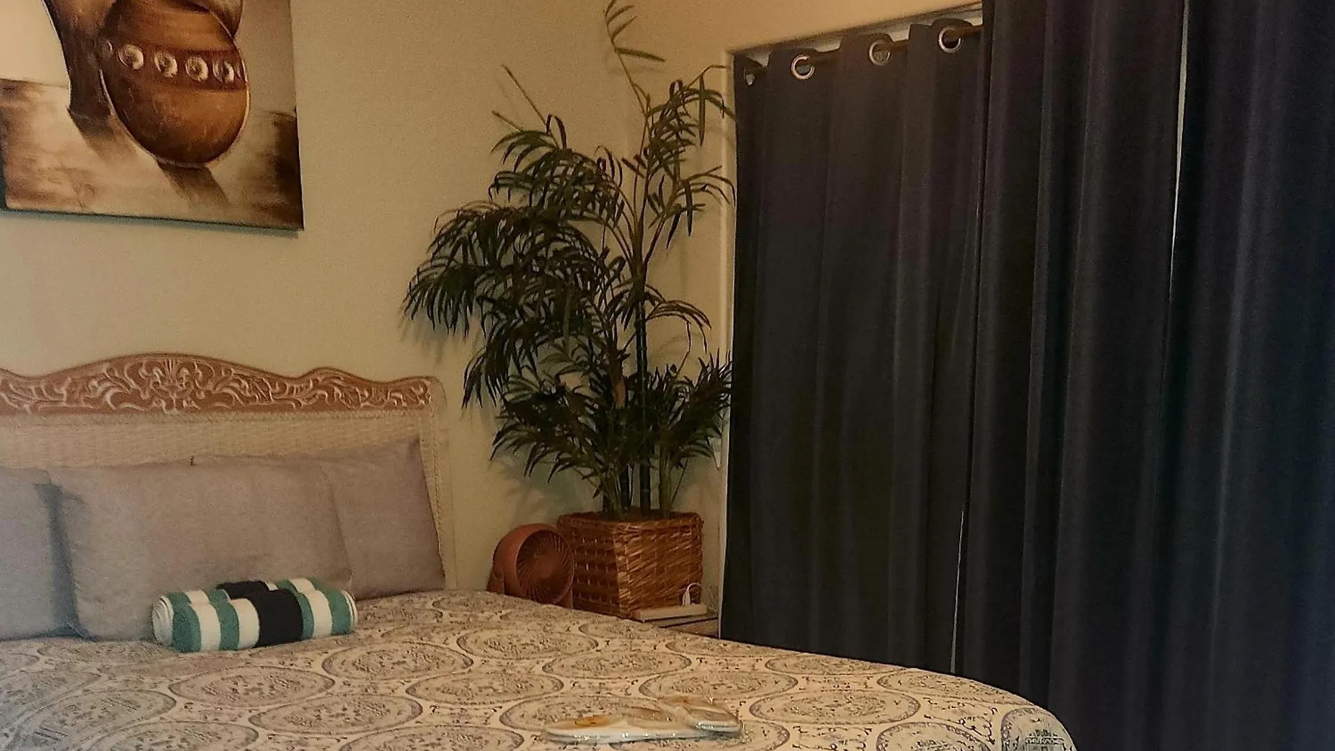 Guest house Robbins Estate Hotel Wailuku